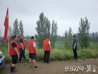点赞！霸州防汛一线“志愿红”