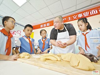 非遗体验点燃青少年文化传承热情
