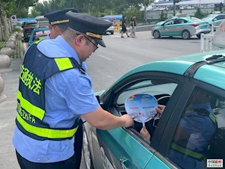 市安委办组织开展“安全同行”公益宣传活动